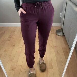 Lululemon on the fly joggers